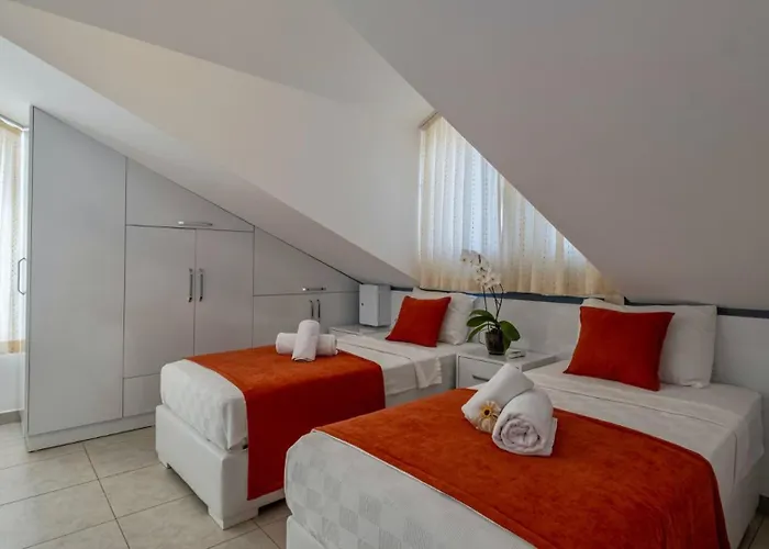 Oludeniz 4 Bedroom 2902
