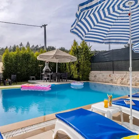 别墅 Oludeniz 4 Bedroom 2902 费特希耶