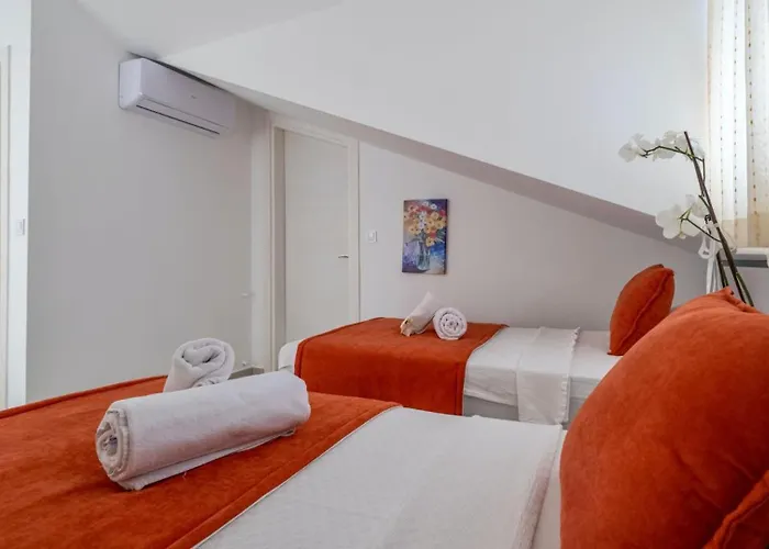 Oludeniz 4 Bedroom 2902 Villa *