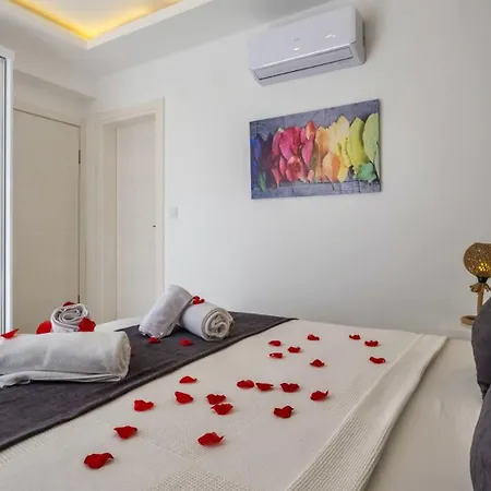 Oludeniz 4 Bedroom 2902 빌라 페티예