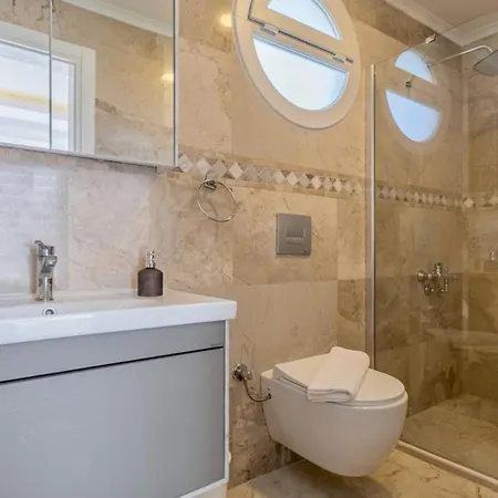 Oludeniz 4 Bedroom 2902 빌라 페티예